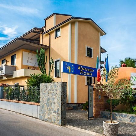 Hotel Bacco Асчеа Екстериор снимка