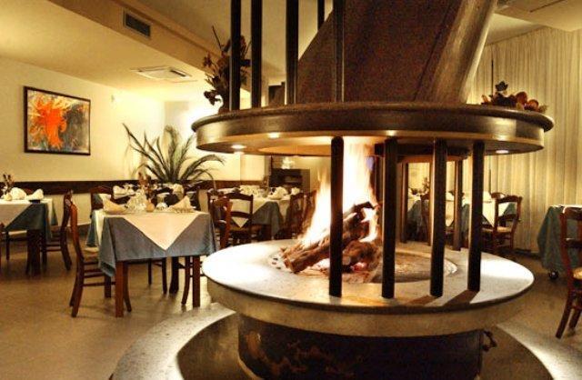 Hotel Bacco Асчеа Екстериор снимка