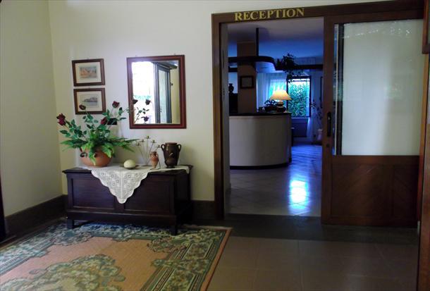 Hotel Bacco Асчеа Екстериор снимка