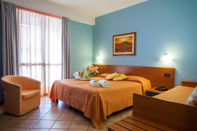 Hotel Bacco Асчеа Екстериор снимка